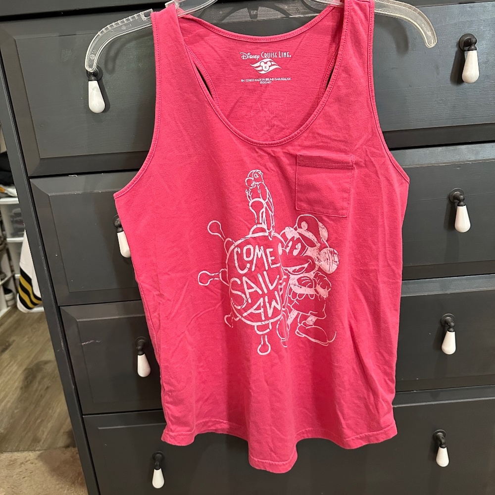 Disney Cruise Line tank top, pink M